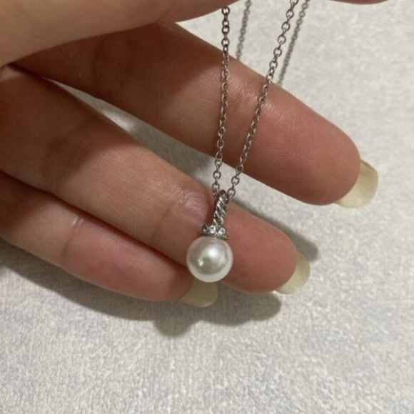 David Yurman Sterling Silver Pearl Pendant Necklace in White - Picture 2 of 6